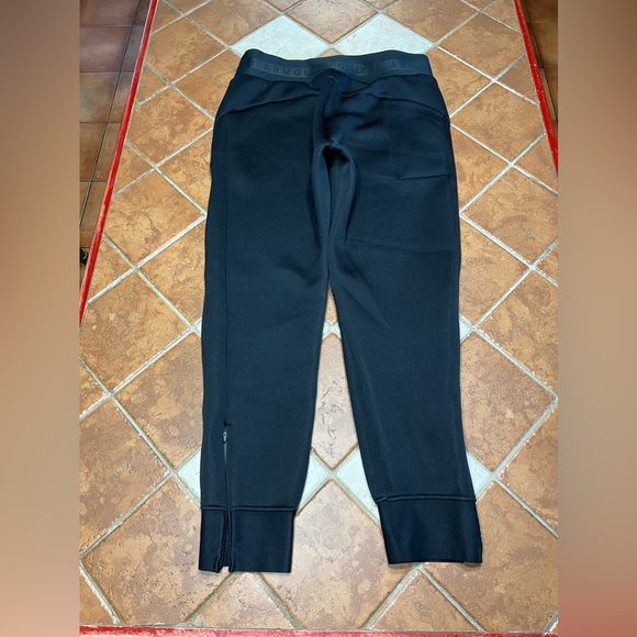 Under Armour Women’s Move Pants - Picture 6 of 16